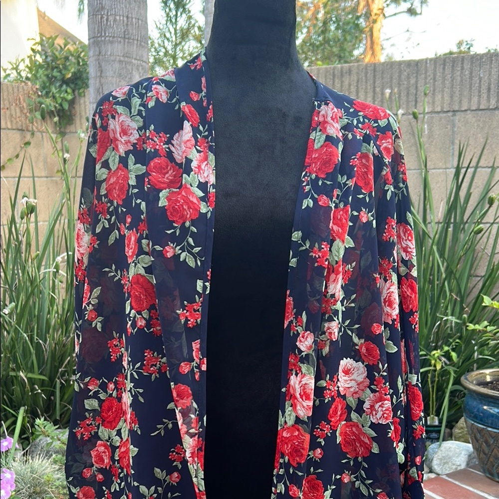 Floral Sheer Kimono Jacket - Red and Black - Picture 2 of 9